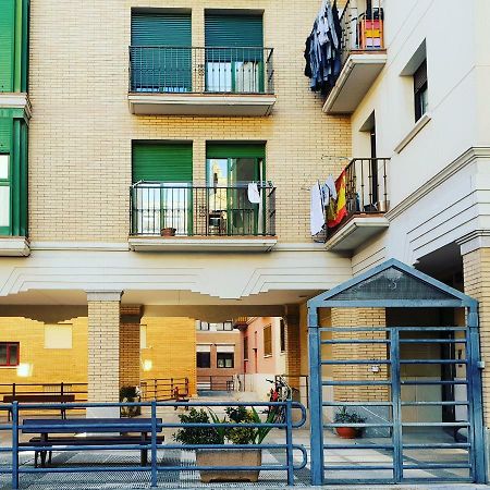 Residencial Oscense Hotel Huesca Bagian luar foto