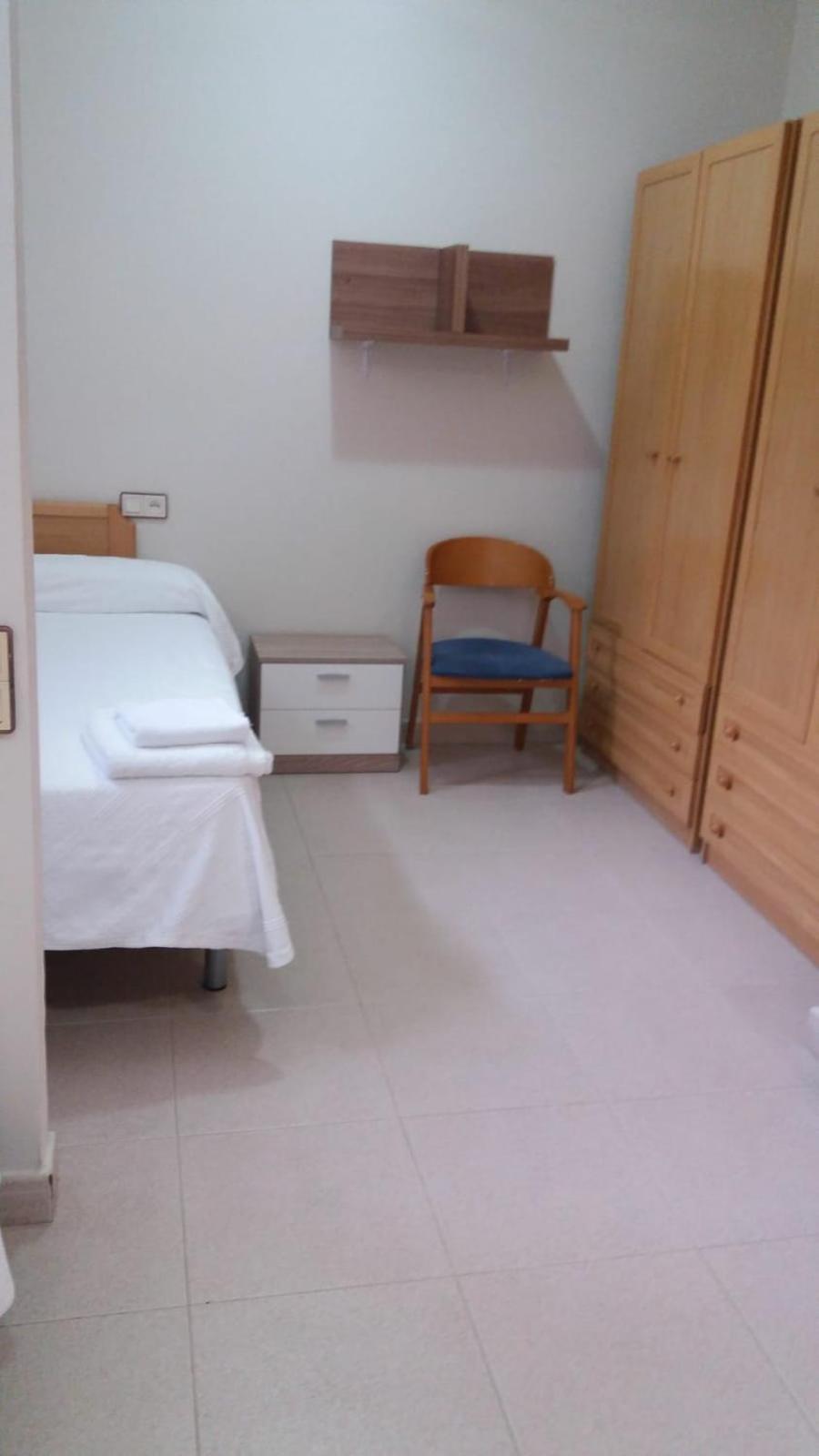 Residencial Oscense Hotel Huesca Bagian luar foto