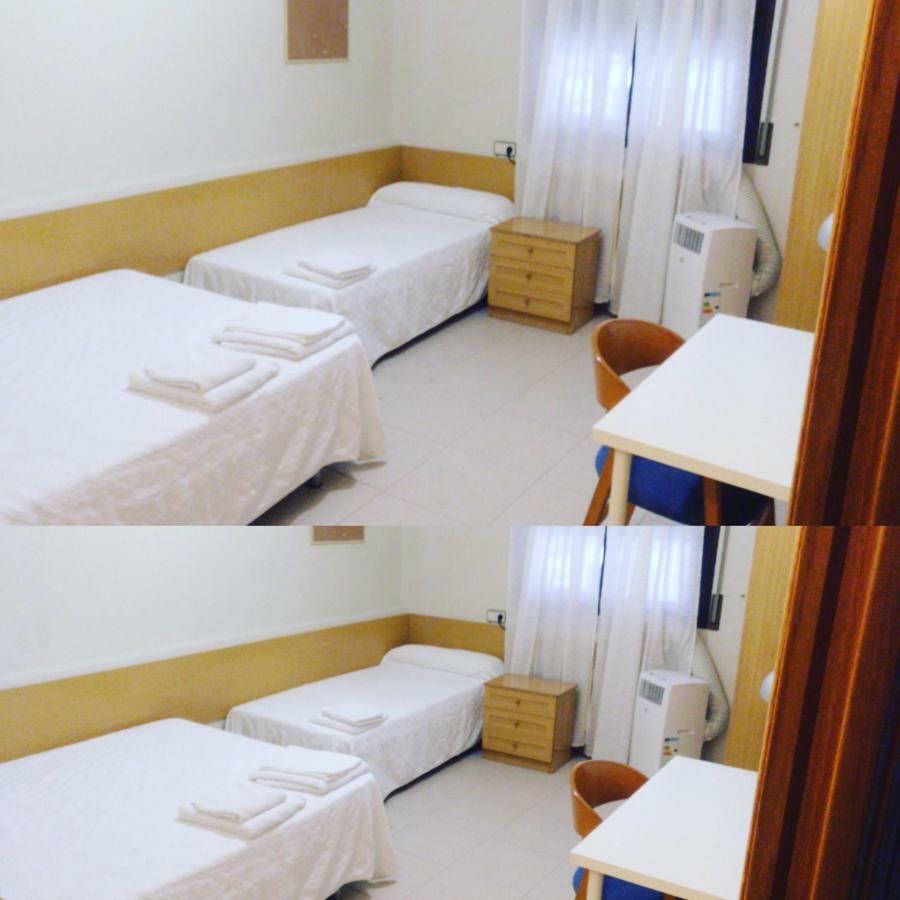 Residencial Oscense Hotel Huesca Bagian luar foto